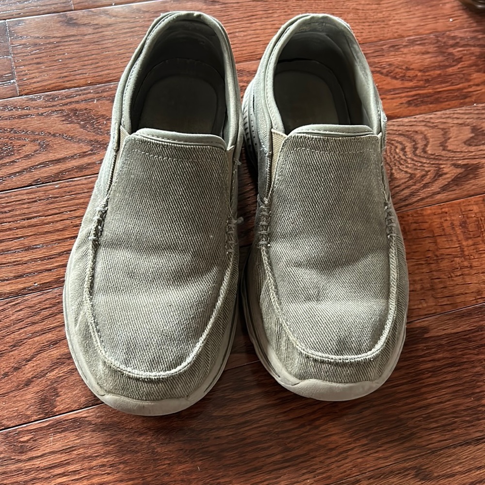 Sketcher’s Men size 7